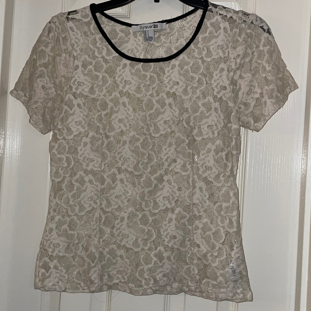 Small forever 21 floral lace blouse